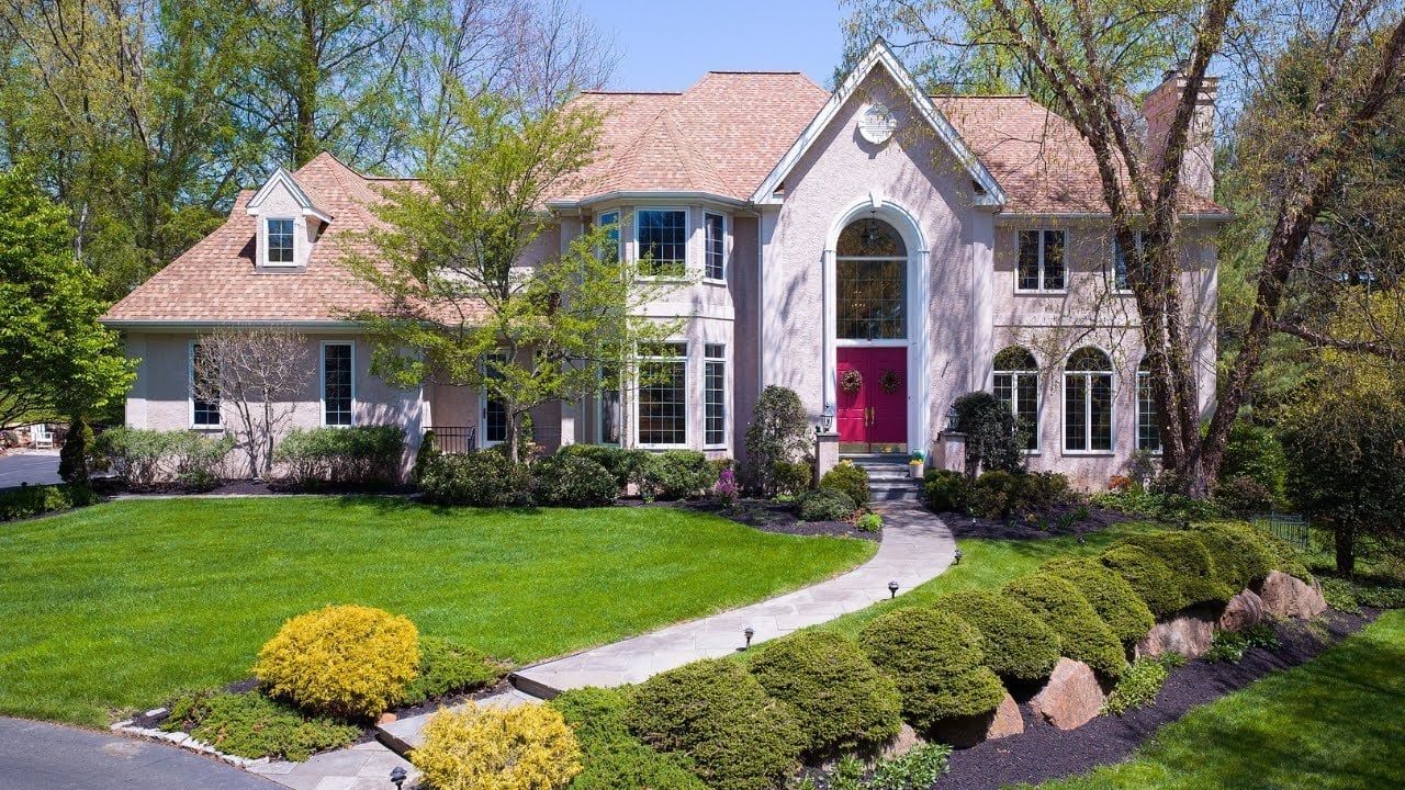 2 Aronwold Lane, Newtown Square