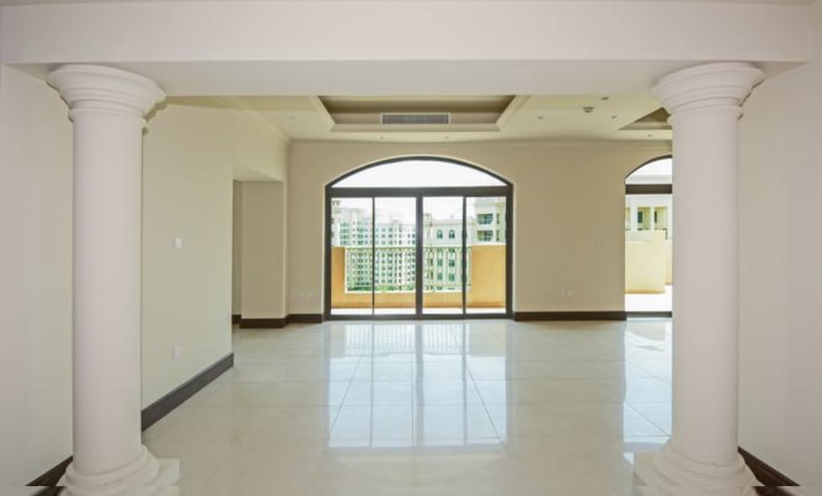 Golden Mile,Penthouse