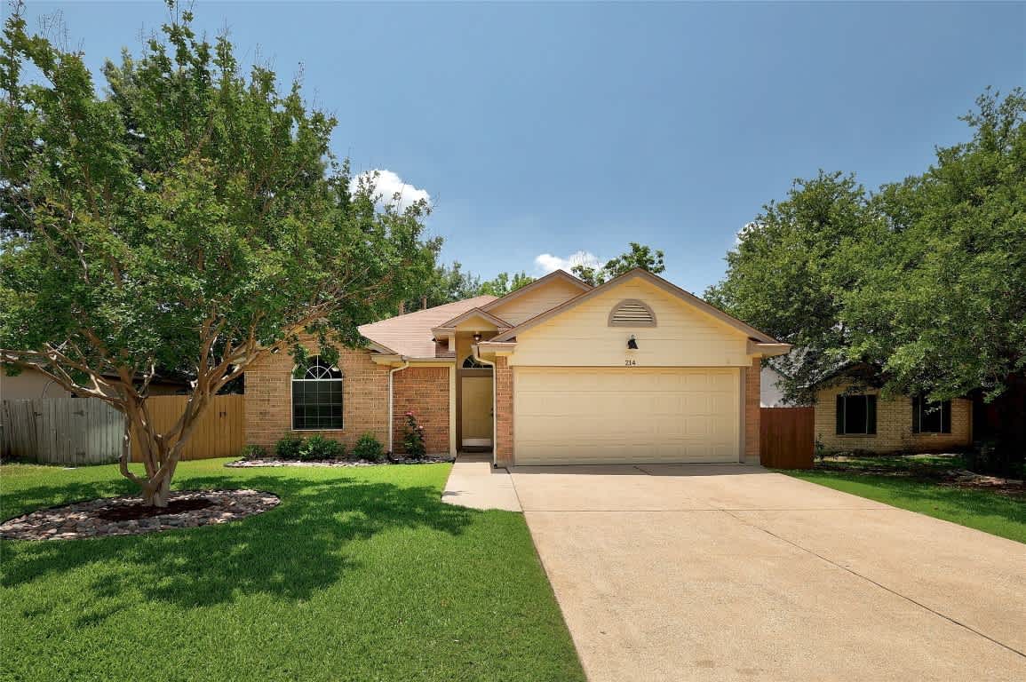 214 Evergreen Cir