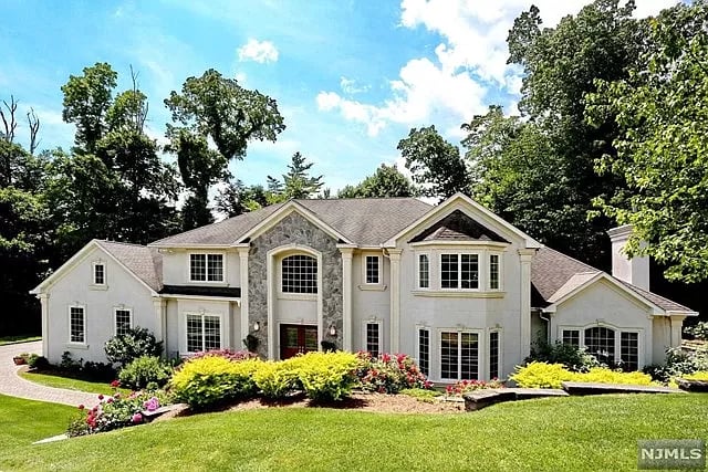 44 Birchwood Dr