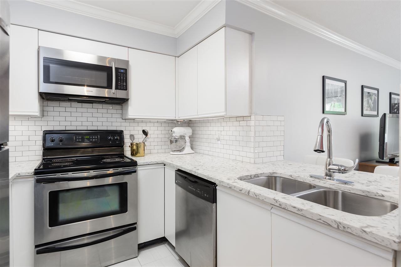 102-3051 Airey Dr