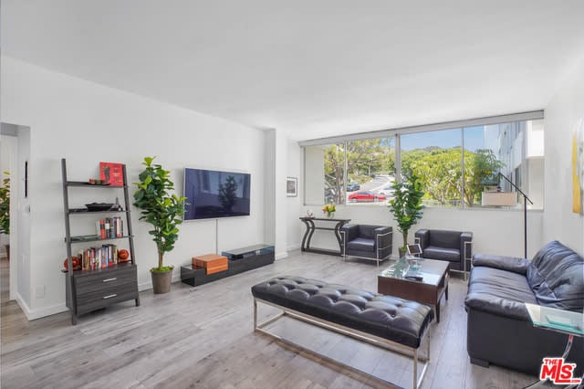 17368 Sunset Blvd, #203A