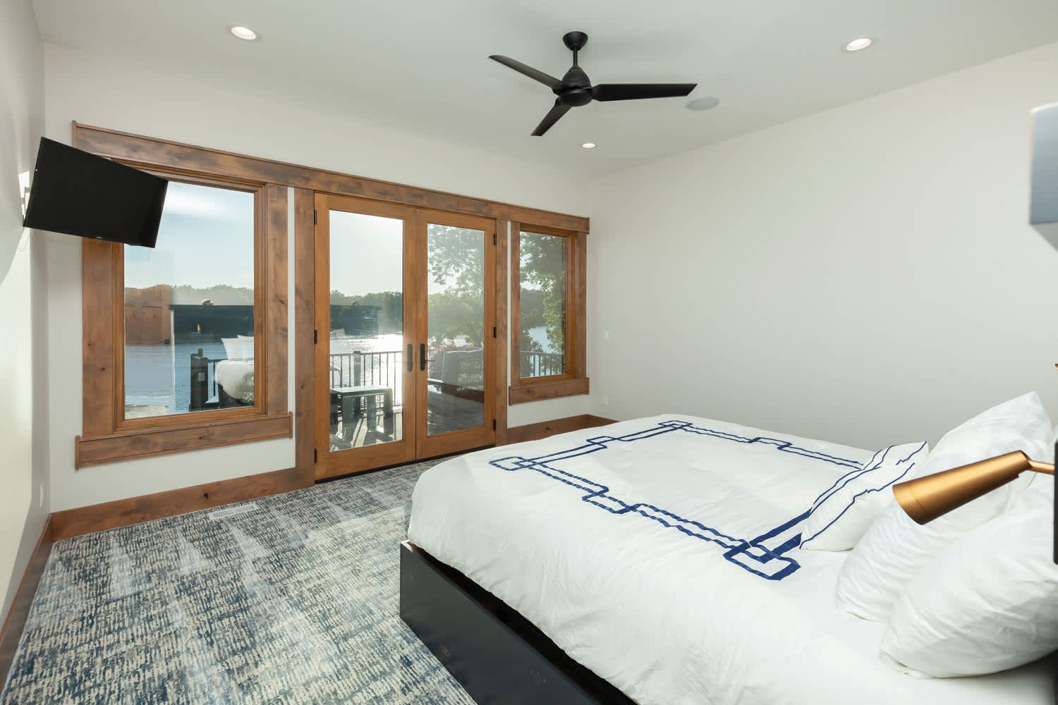 5065 Panorama Drive