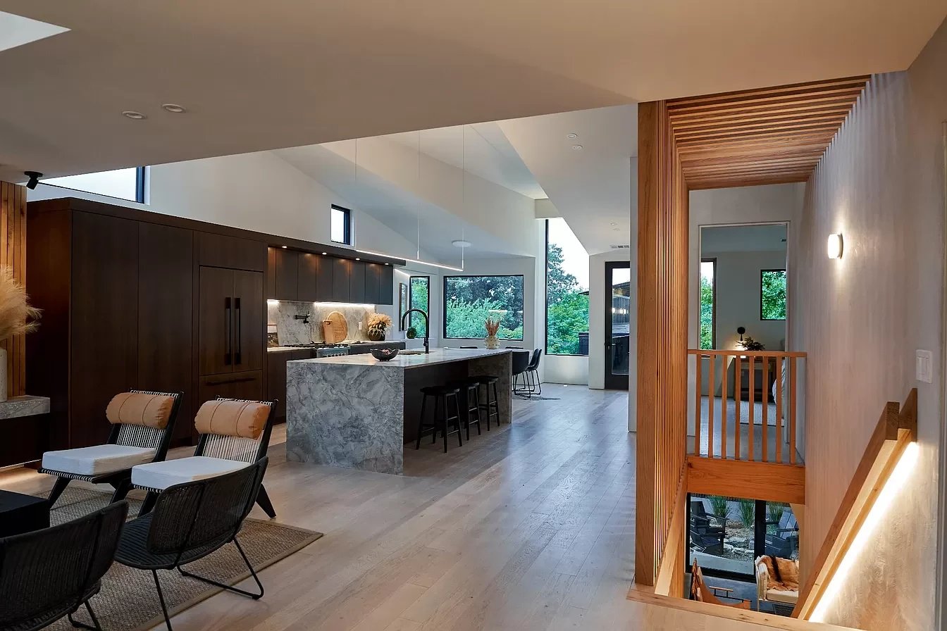 203 Sentinel Dr