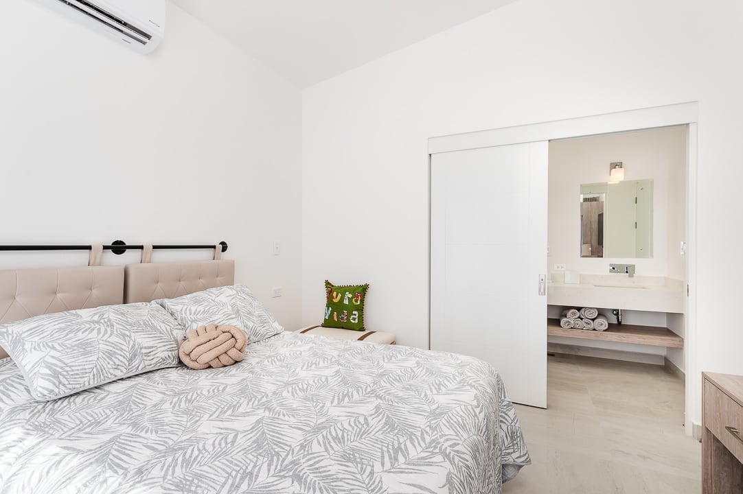 The Enclave | Ultra-Modern 3 Bedroom Villa Located Minutes From the Beach!