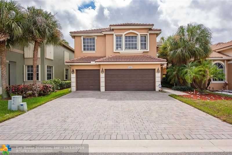 4060 Coontie Ct