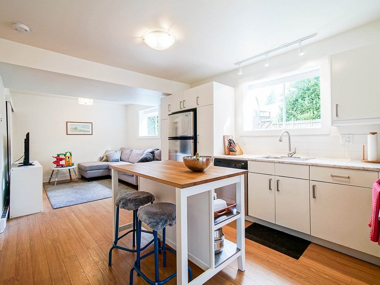 2612 Hardy Cres
