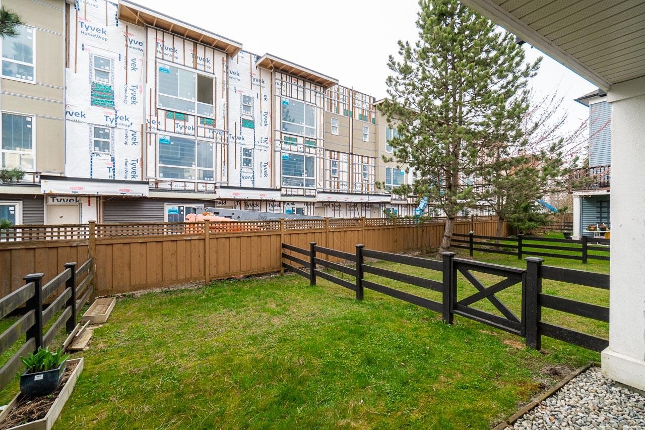 84-18983 72a Ave
