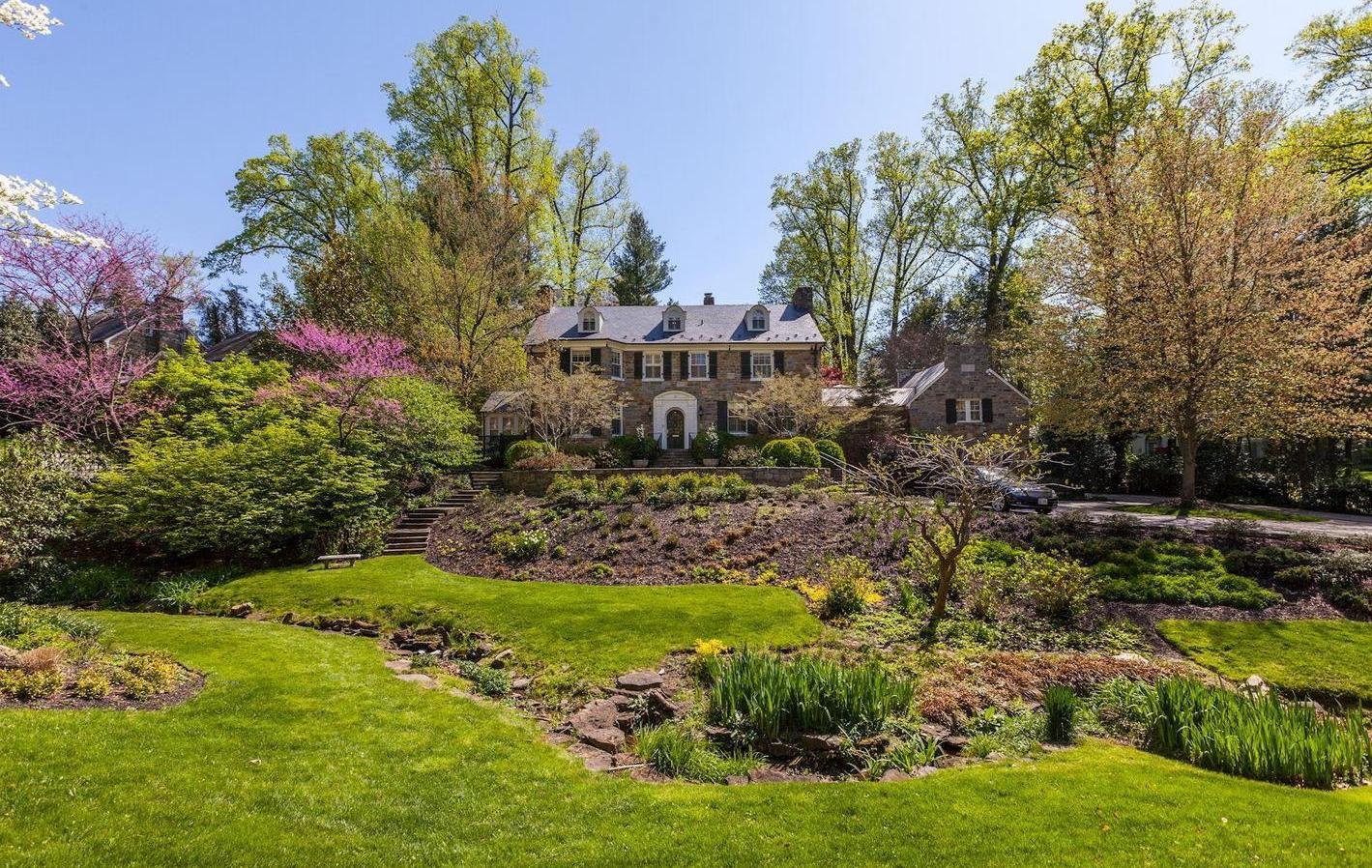 4880 Glenbrook