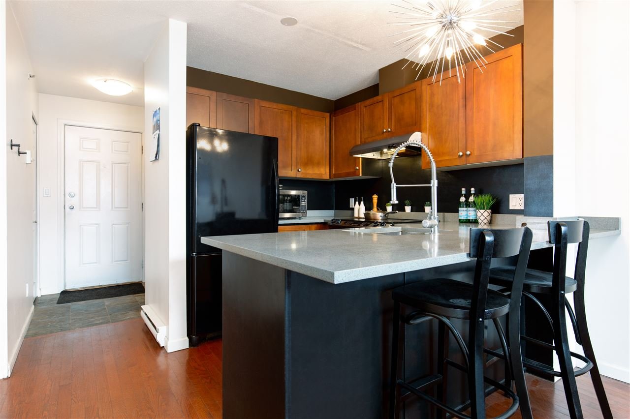 307-7331 Arbutus St