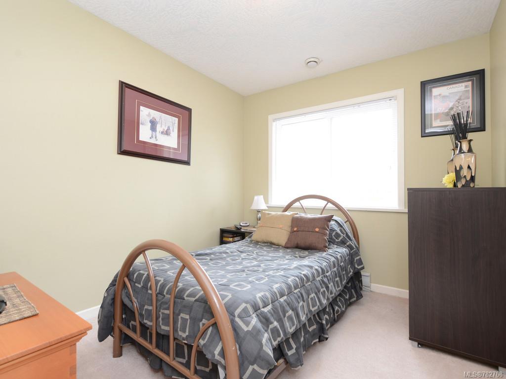 1370 Charles Pl