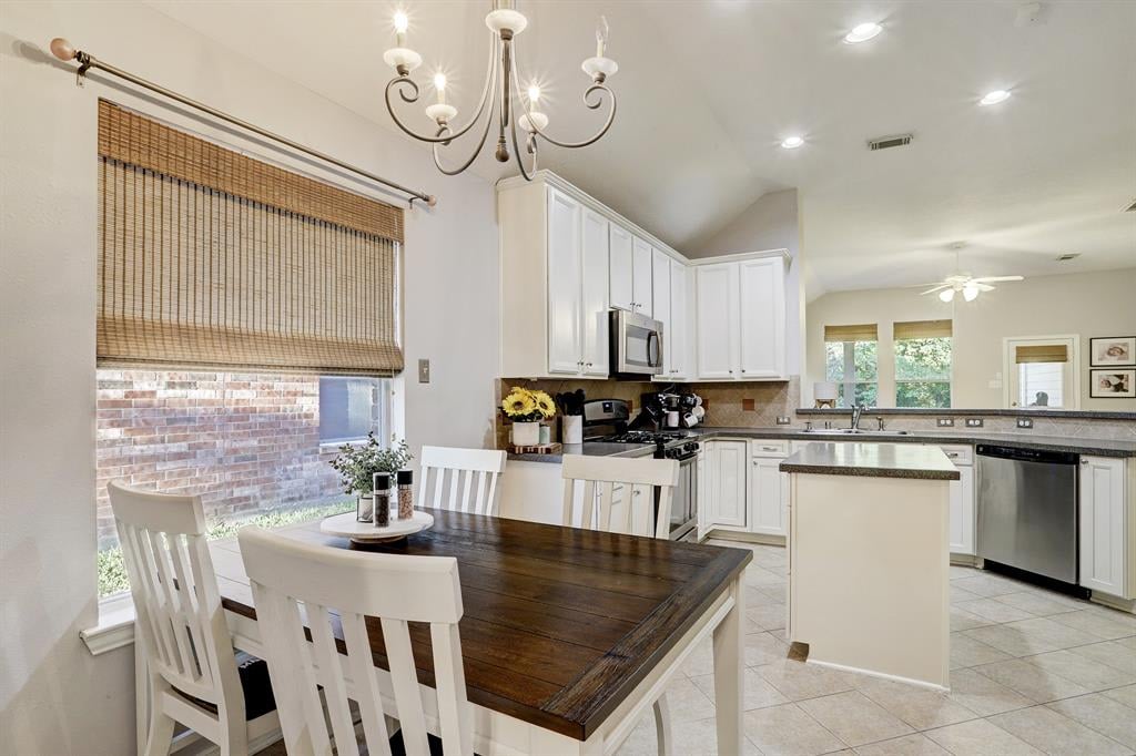 11314 N Creekwood Hills Ln