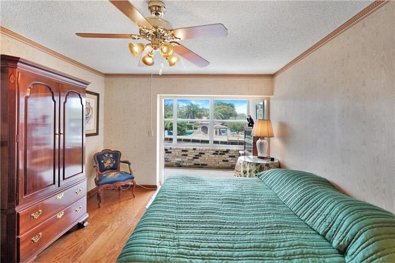 818 SE 4th St Unit #204