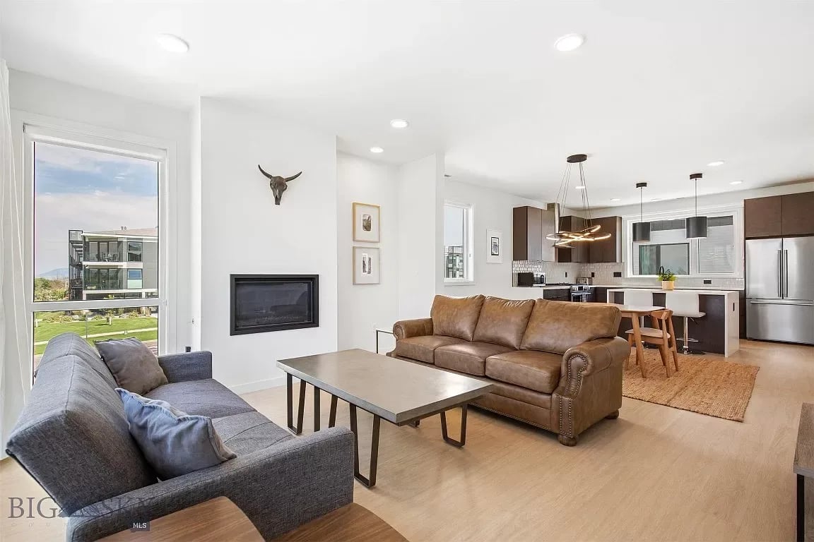 548 Enterprise Blvd #16