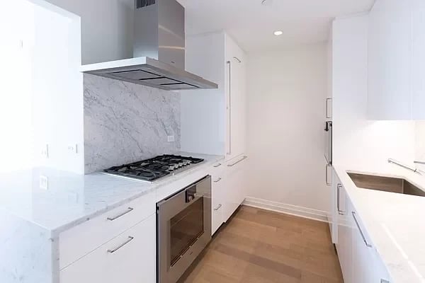 460 West 42nd Street Unit: 55H