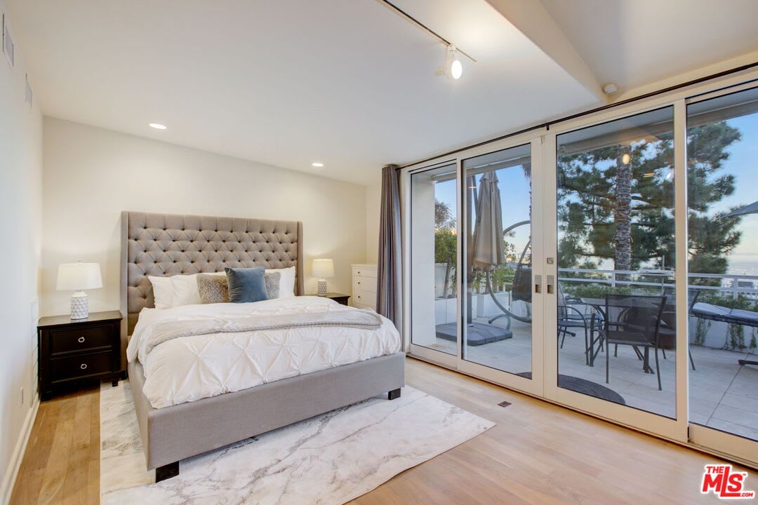 Ridge Villa
