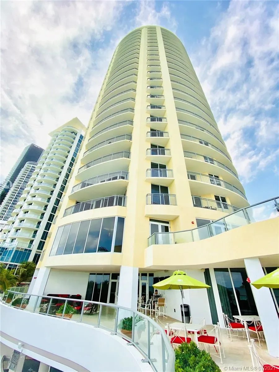 17375 Collins Ave Unit 1204