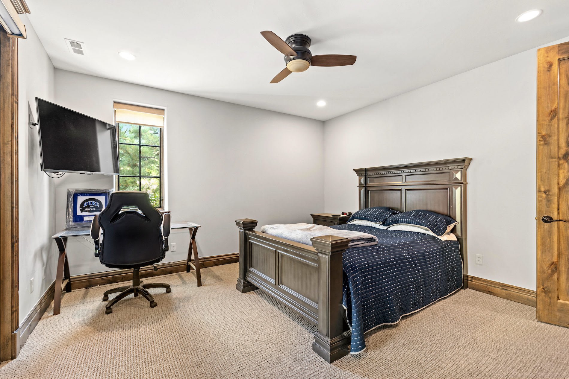 8342 Raphael Lane