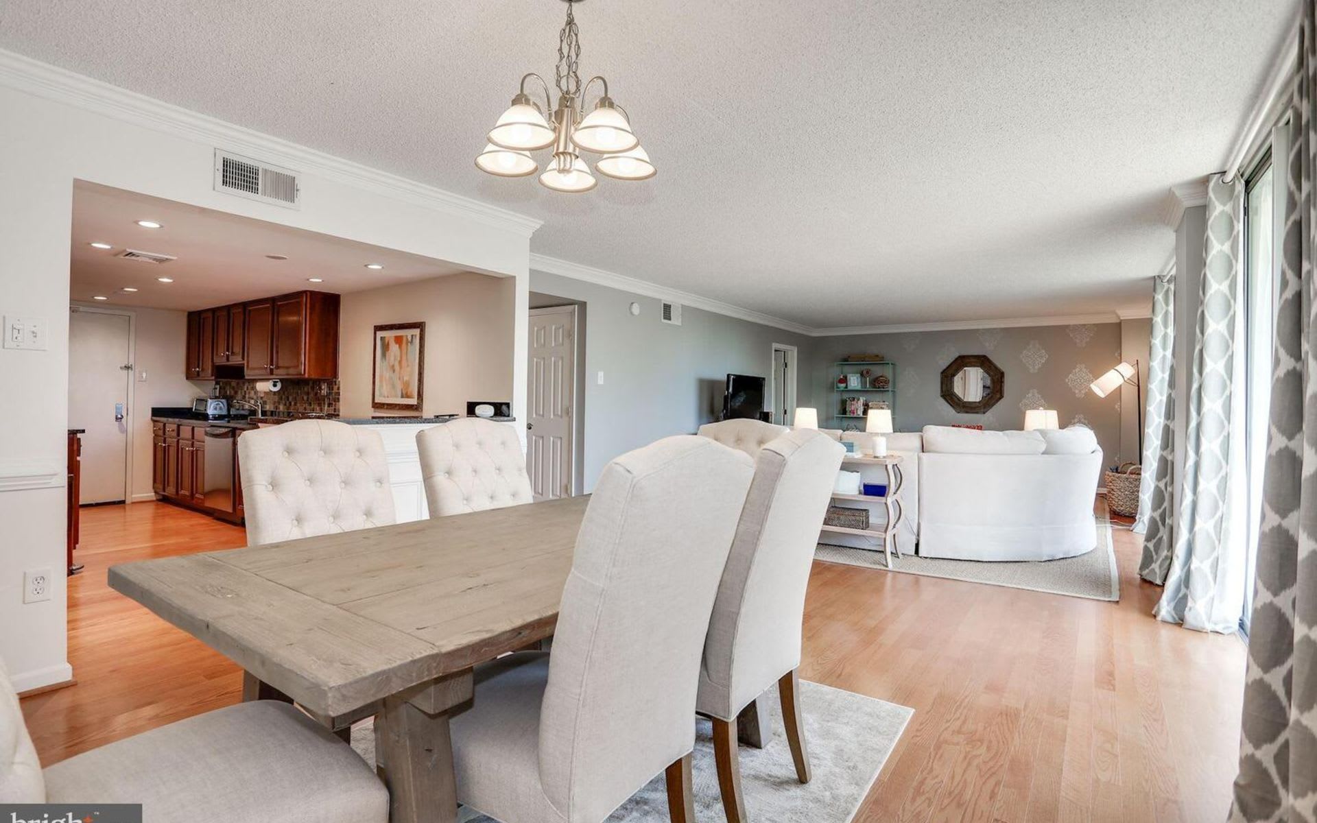 1515 S Arlington Rdg Rd, #305