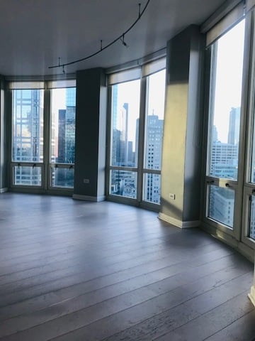345 N Lasalle St, #4305
