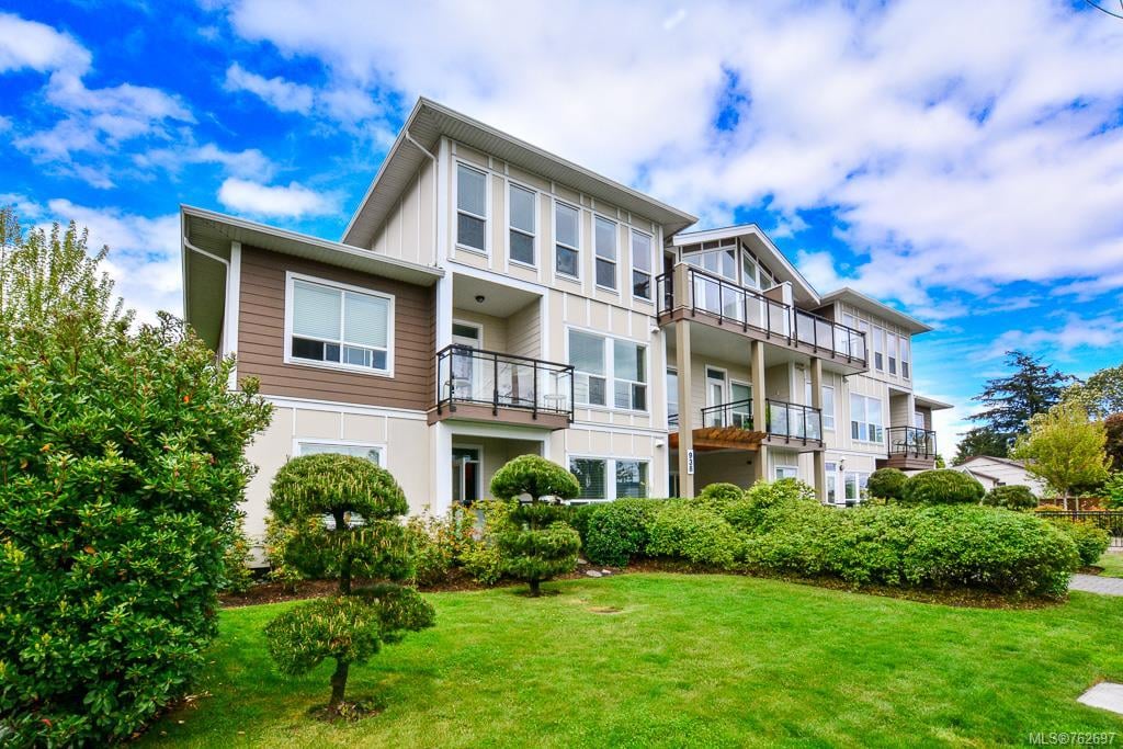 210-938 Dunford Ave
