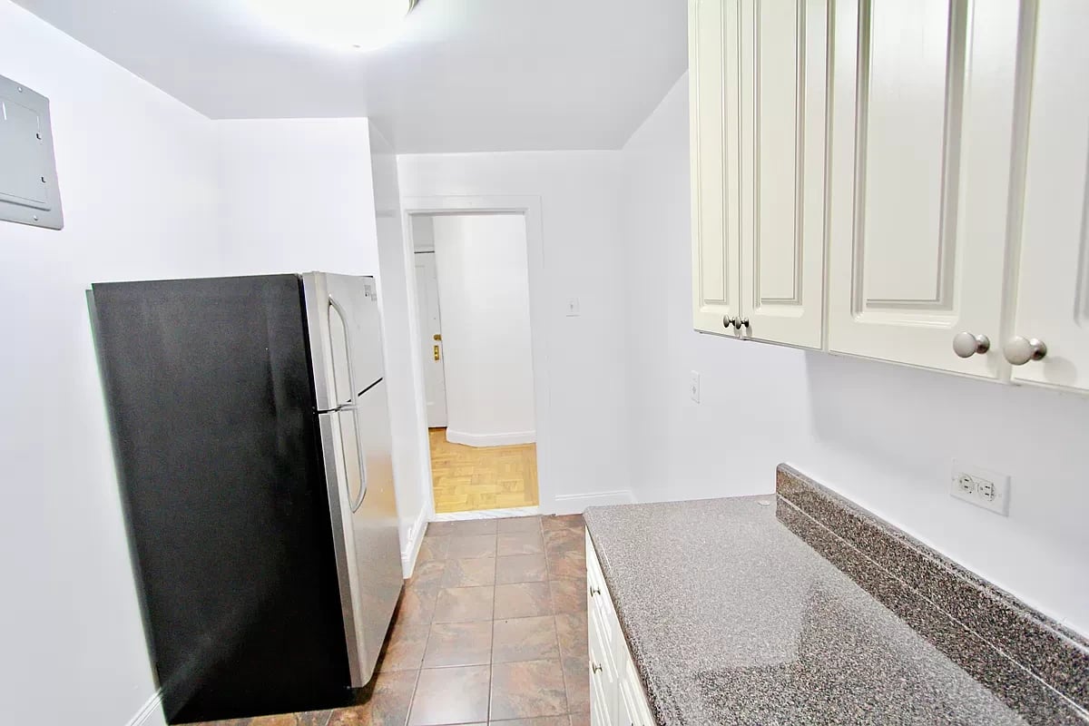 501 West 189th Street Unit: 31A