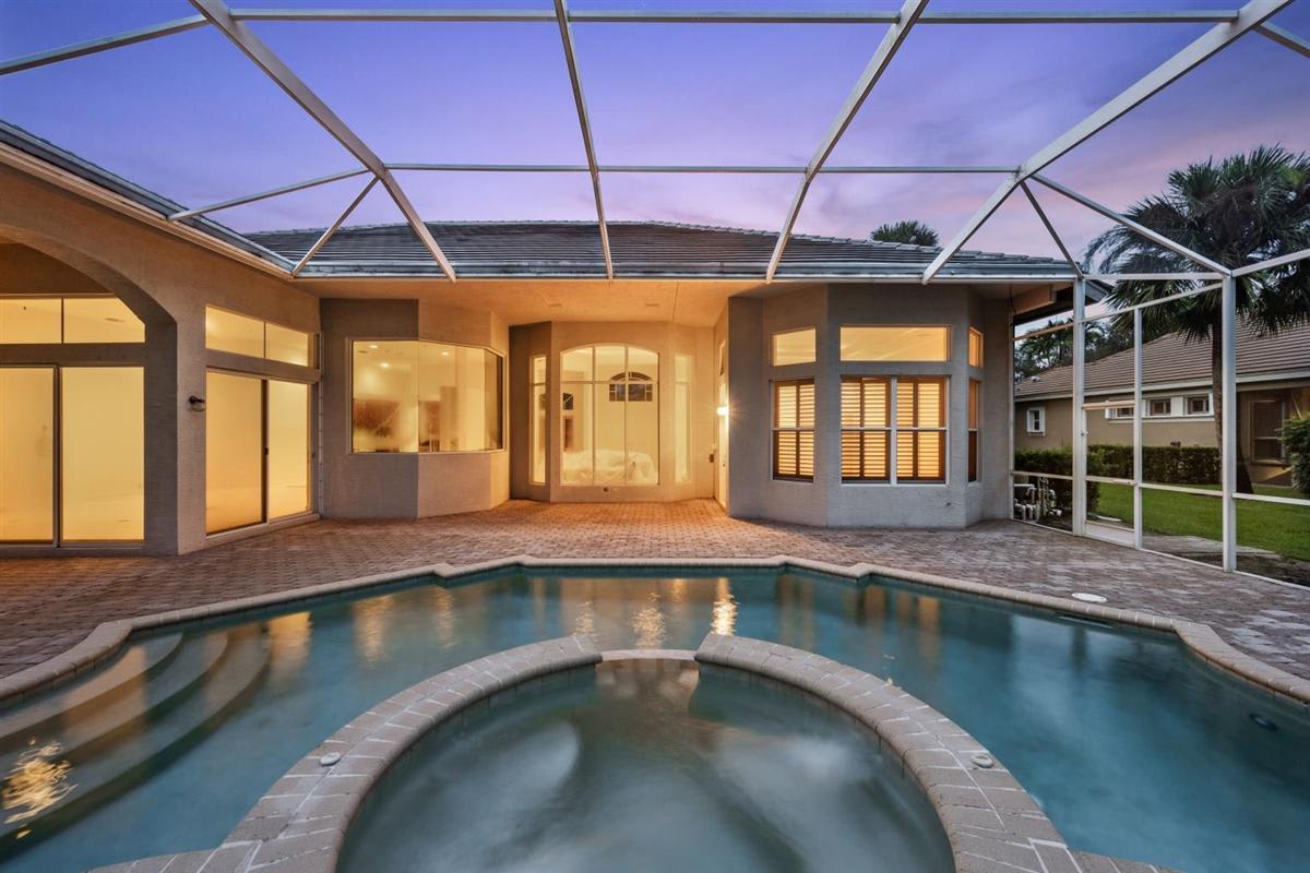 17130 Gulf Pine Cir