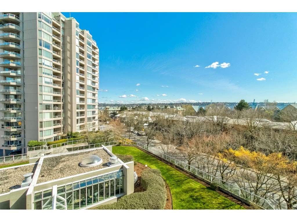 507-1135 Quayside Dr