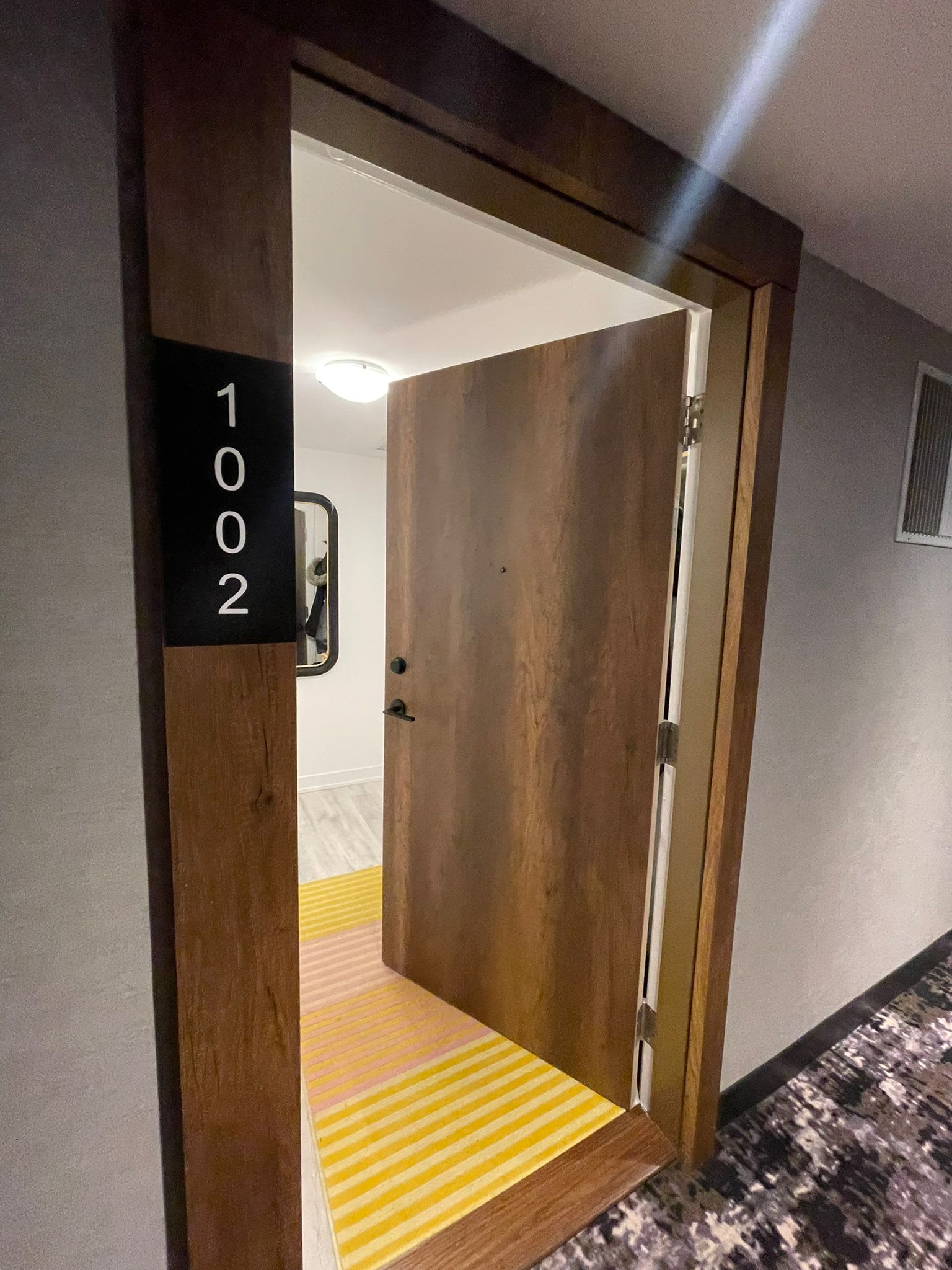 251 Manitoba St, Unit 1002