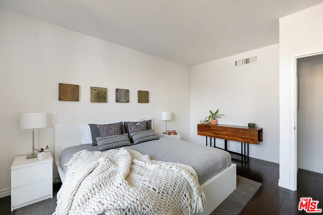 4455 Los Feliz Blvd, #504