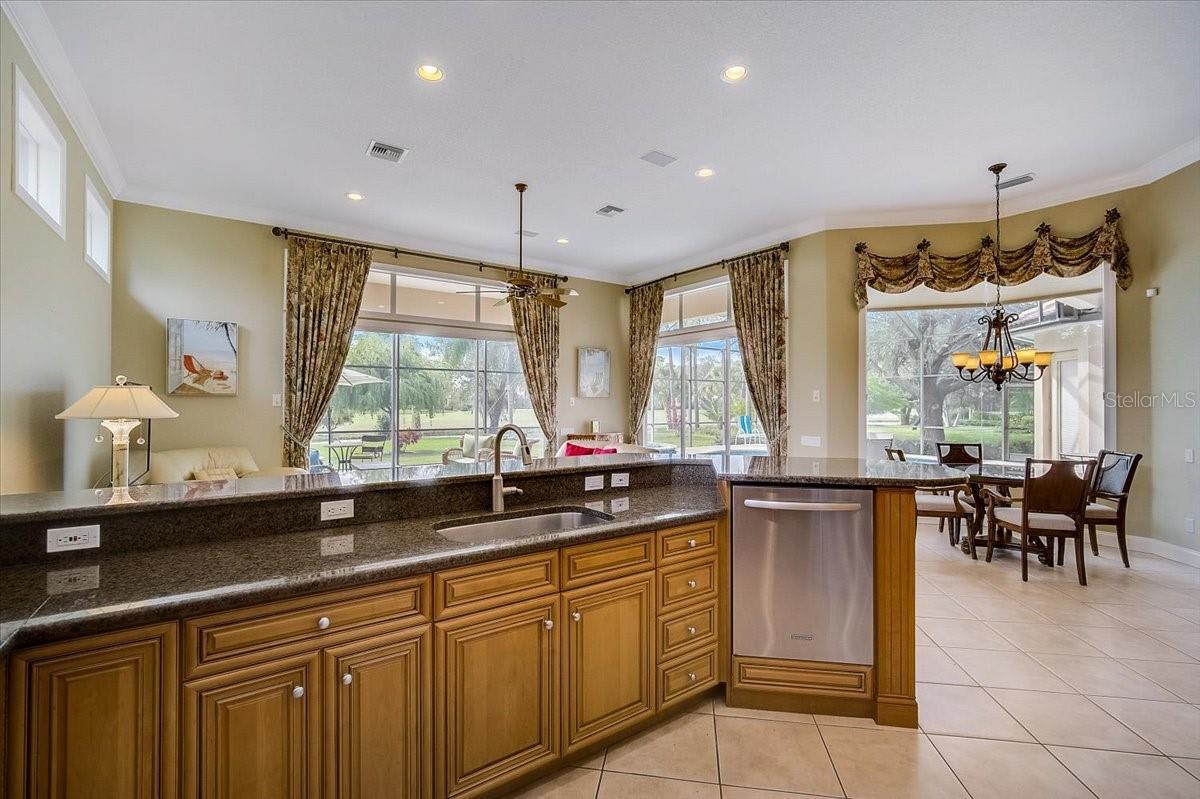 607 N Macewen Dr