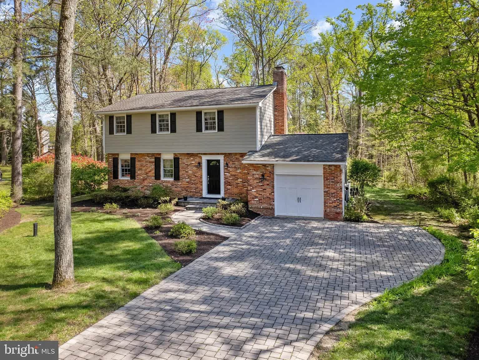 437 Edgemere Dr