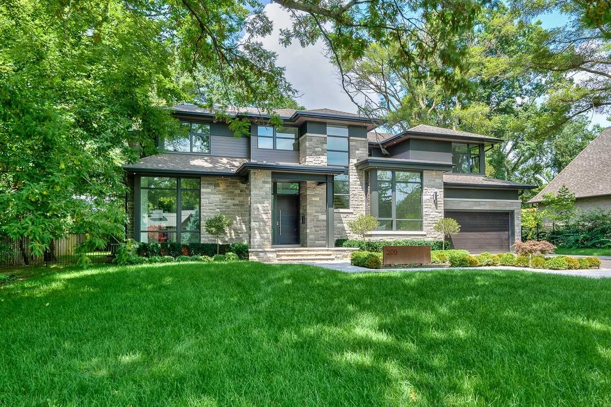 209 Maplewood Rd