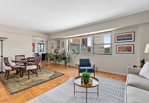 235 Adams St Unit: 14-DE