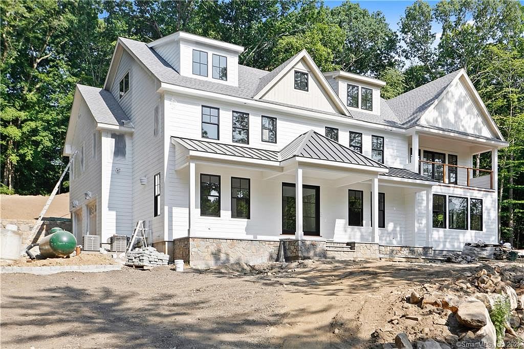 81 Cat Rock Rd