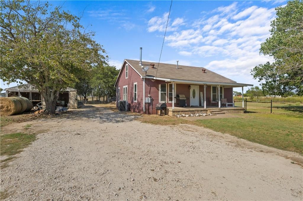 512 Hajek Rd
