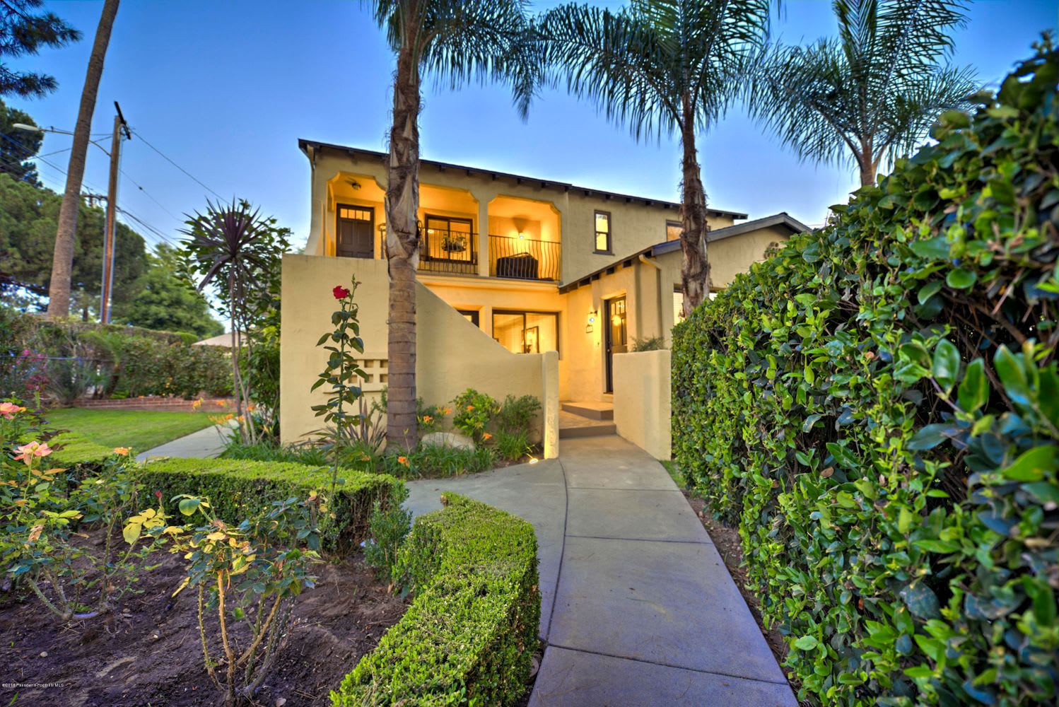 2040 El Molino Avenue