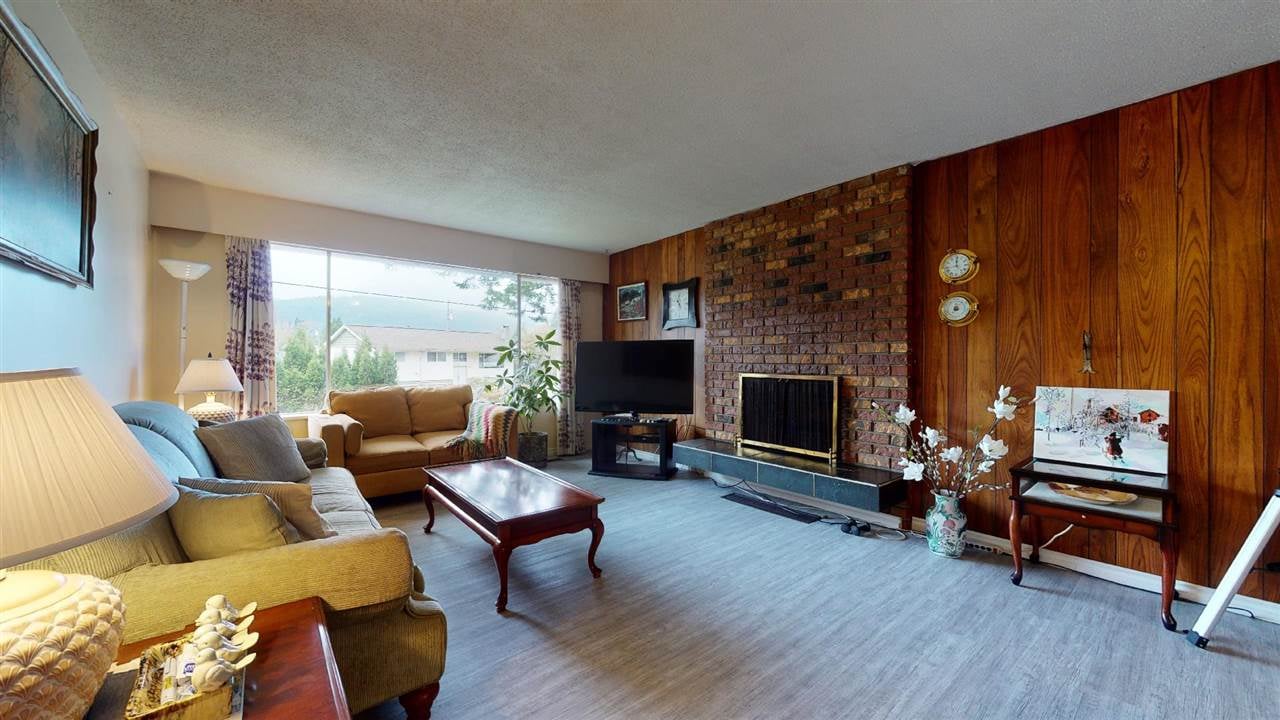40380 Park Cres