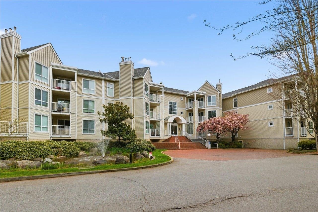 214-7435 Moffatt Rd