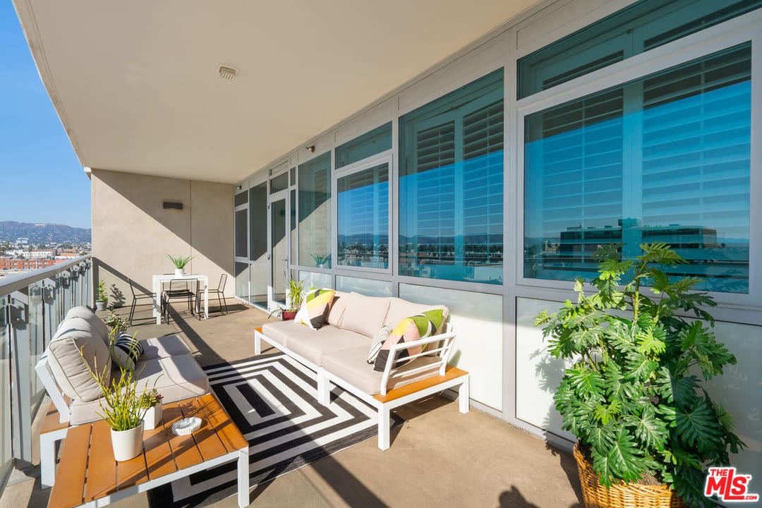 3785 Wilshire Blvd Unit: 805