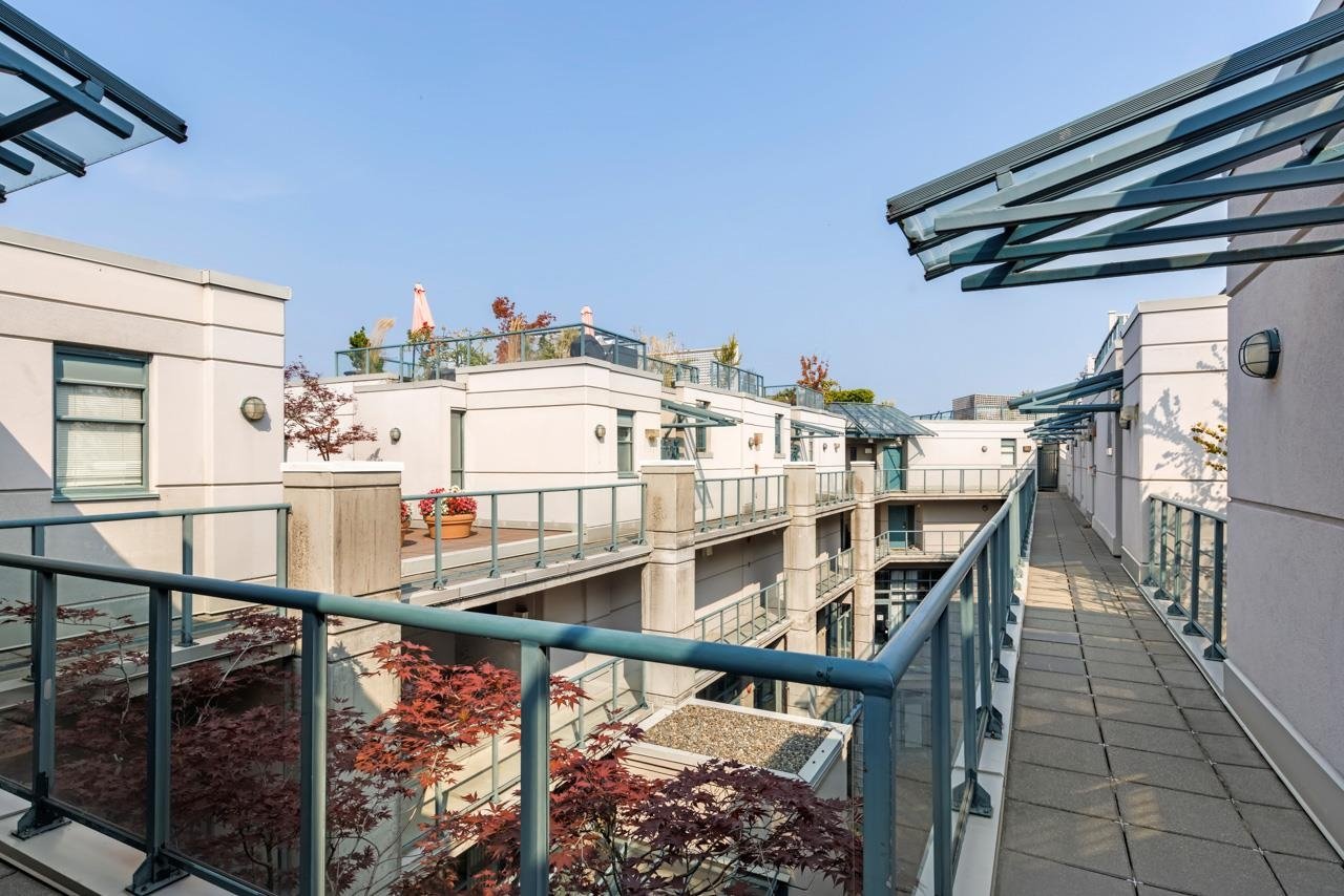 411-1630 W 1st Avenue, Vancouver