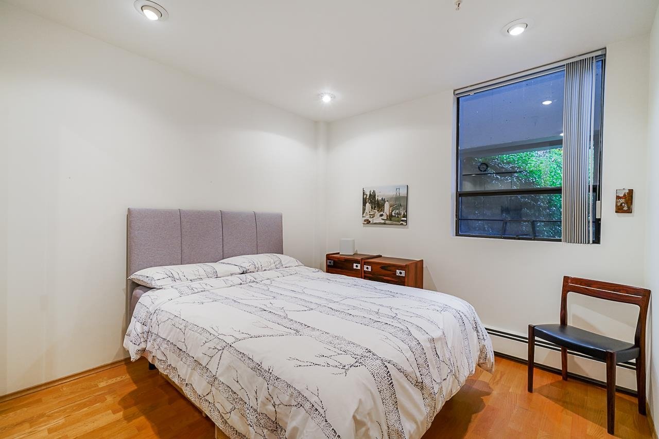 101-1737 Duchess Avenue, West Vancouver