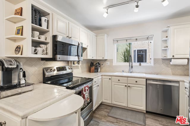 1337 Berkeley St, #4