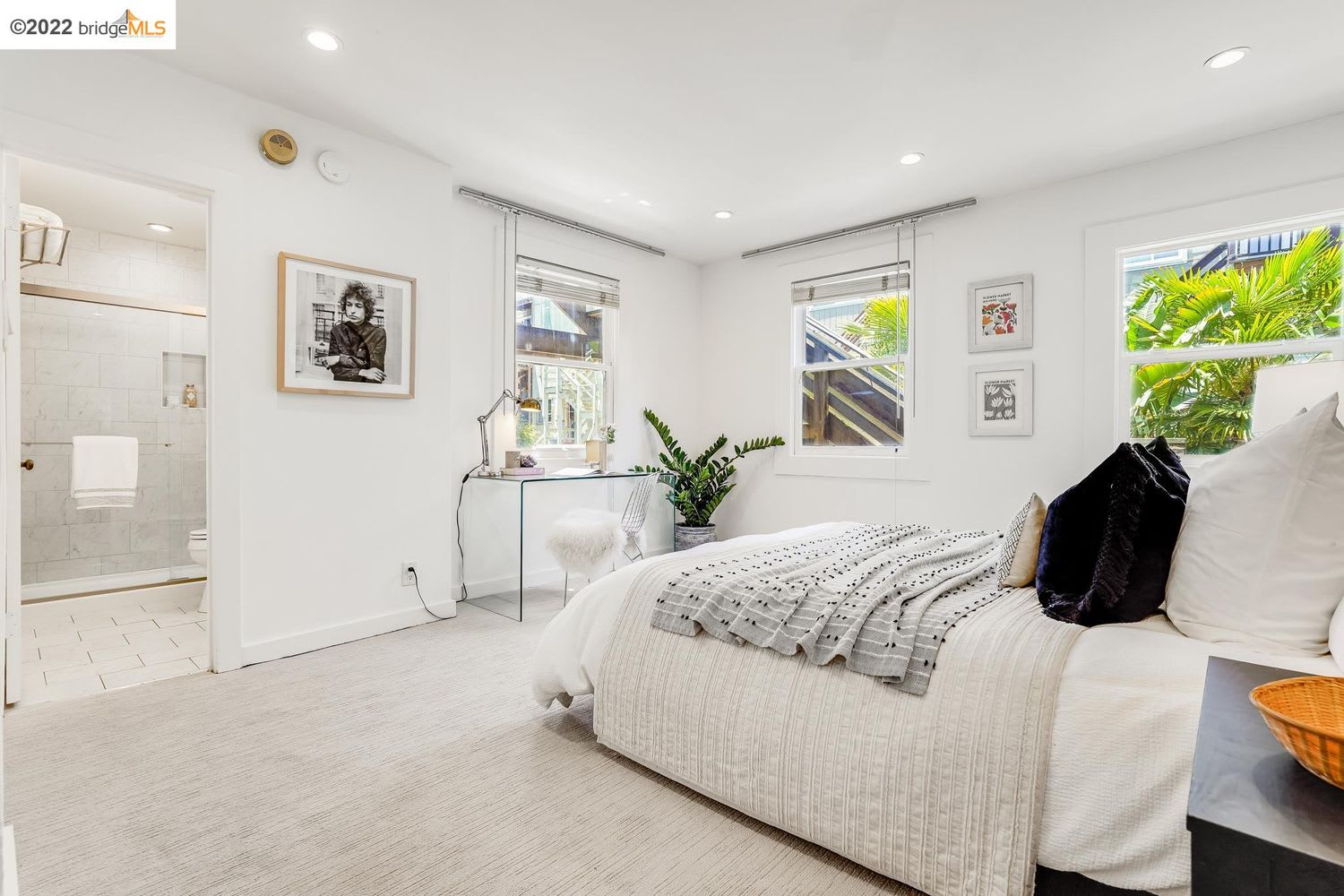 1170 S Van Vess Ave Unit: 2
