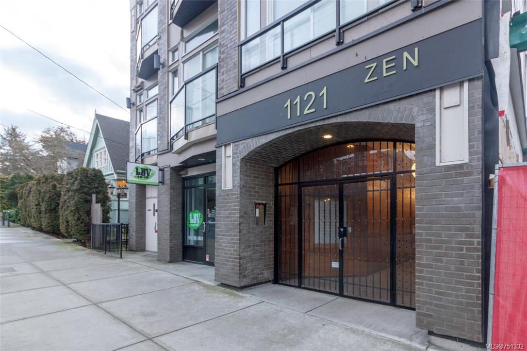 302-1121 Fort St, Victoria
