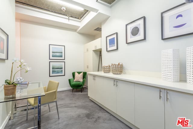 125 Pacific St #3