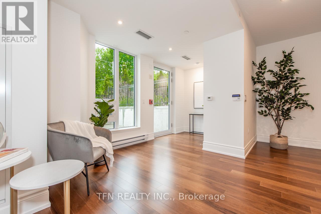 416 Brookdale Ave