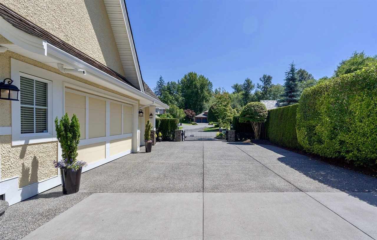 2271 Chantrell Park Dr
