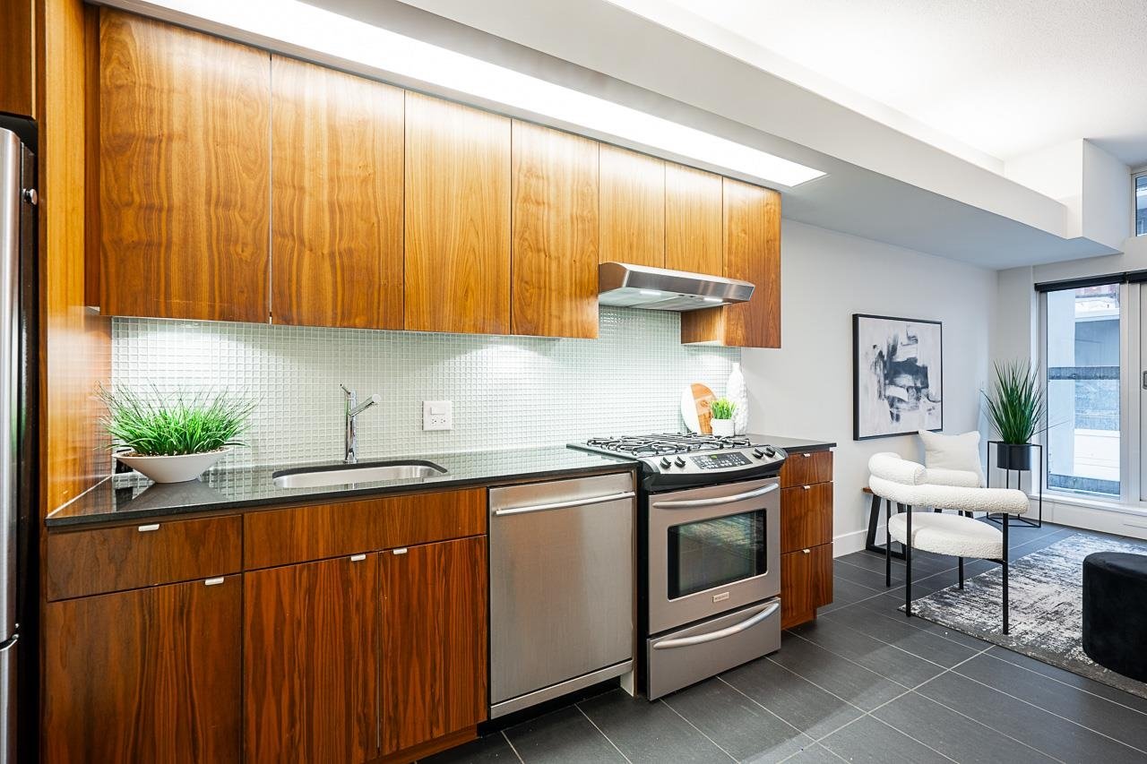 404-33 W Pender Street, Vancouver