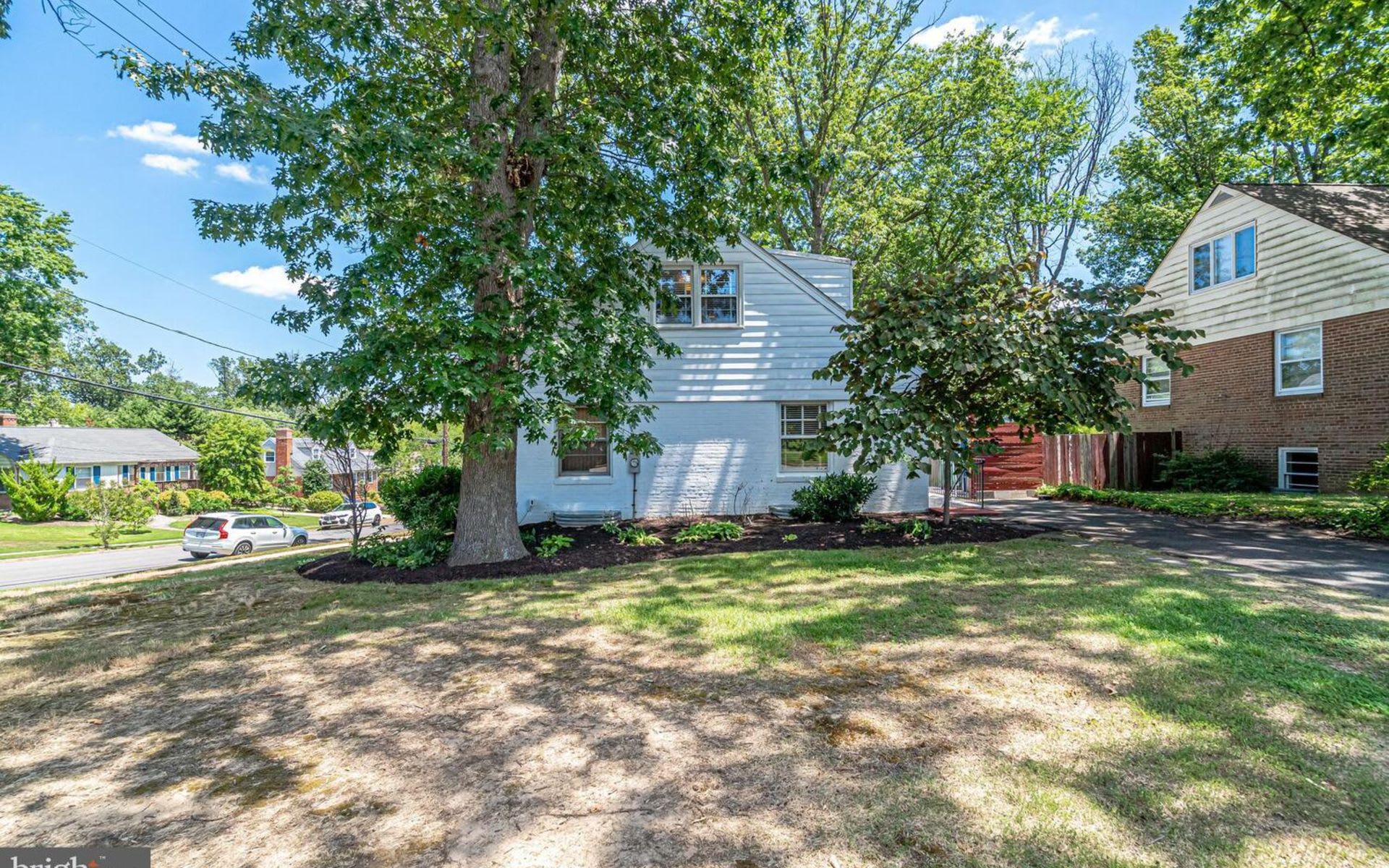 610 Crestwood Dr